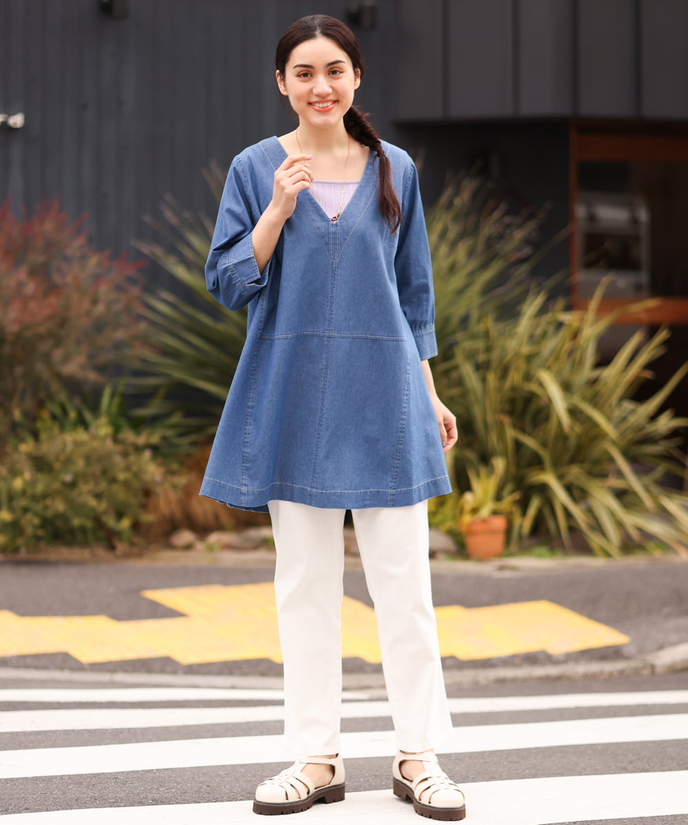 OLEES05090 eur3(エウルキューブ) 【大きいサイズ】Vネックデニムチュニック ライトブルー(50)