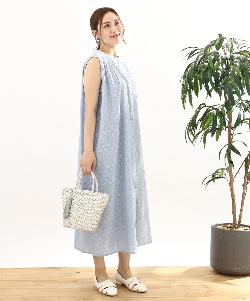 OLEFA03109 eur3(エウルキューブ) 【大きいサイズ】カットジャカードコットンワンピース ライトブルー(50)