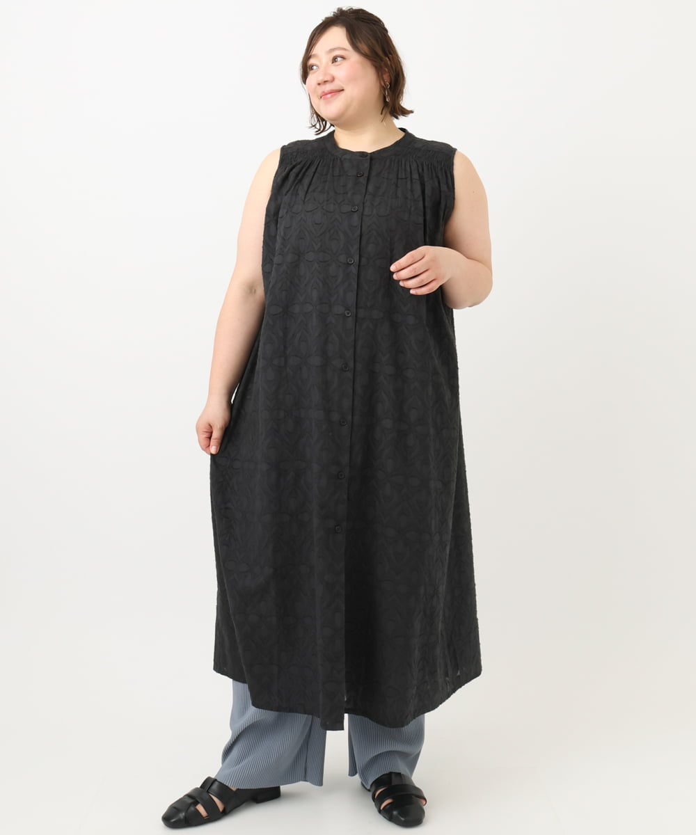 OLEFA03109 eur3(エウルキューブ) 【大きいサイズ】カットジャカードコットンワンピース ダークグレー(93)