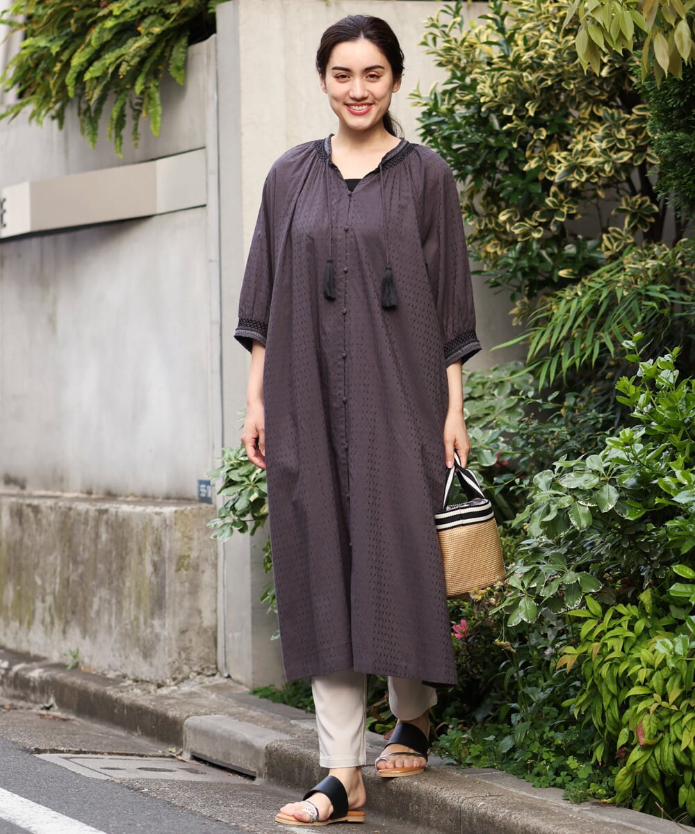 OLEHS32140 eur3(エウルキューブ) 【大きいサイズ】コットンドビー刺繍ワンピース ダークグレー(93)