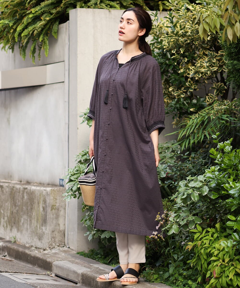 OLEHS32140 eur3(エウルキューブ) 【大きいサイズ】コットンドビー刺繍ワンピース ダークグレー(93)