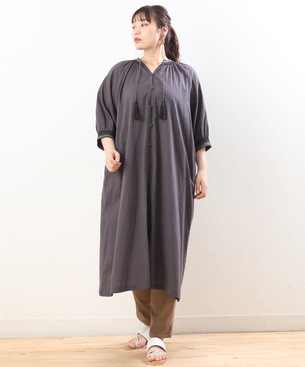 OLEHS32140 eur3(エウルキューブ) 【大きいサイズ】コットンドビー刺繍ワンピース ダークグレー(93)