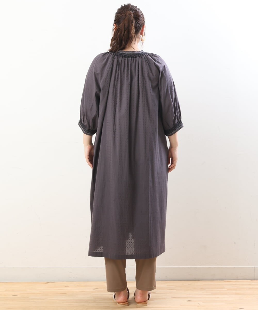 OLEHS32140 eur3(エウルキューブ) 【大きいサイズ】コットンドビー刺繍ワンピース ダークグレー(93)