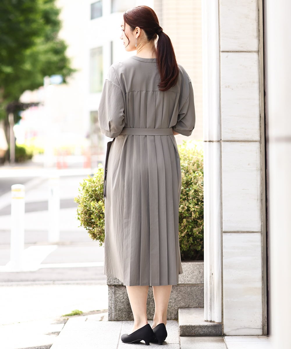OLEHV31149 eur3(エウルキューブ) 【大きいサイズ】バックプリーツワンピース カーキ(36)
