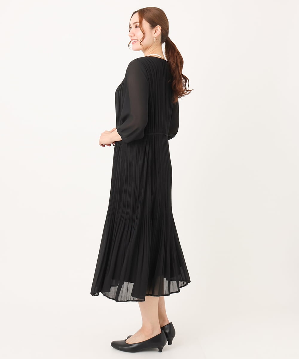 OLEIA42189 eur3(エウルキューブ) 【WEB先行販売】【大きいサイズ/11号サイズあり】プリーツワンピース ブラック(94)
