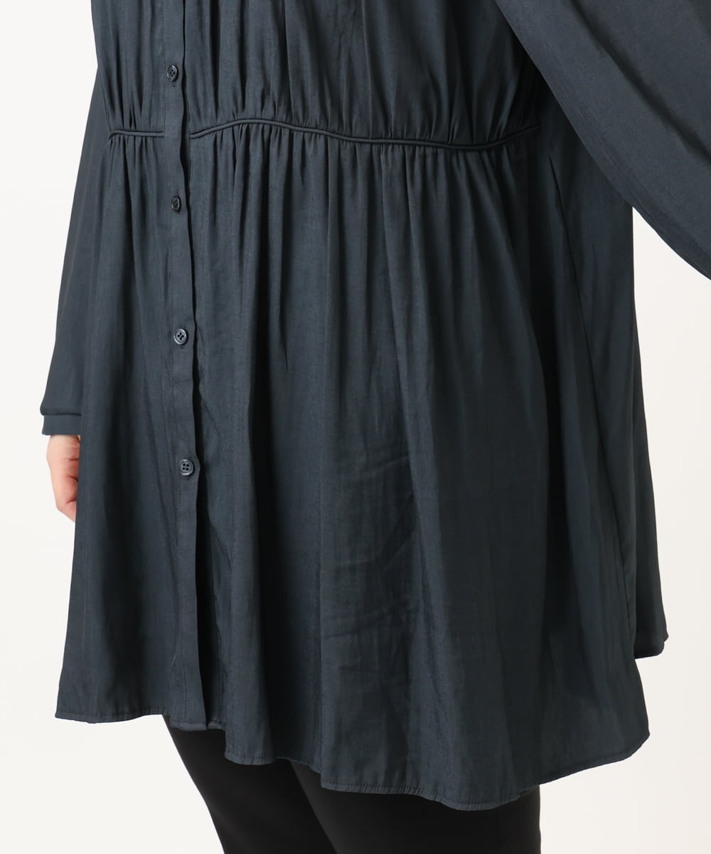 OLEKA05099 eur3(エウルキューブ) 【WEB先行販売】【大きいサイズ】サテンギャザーチュニック ネイビー(57)
