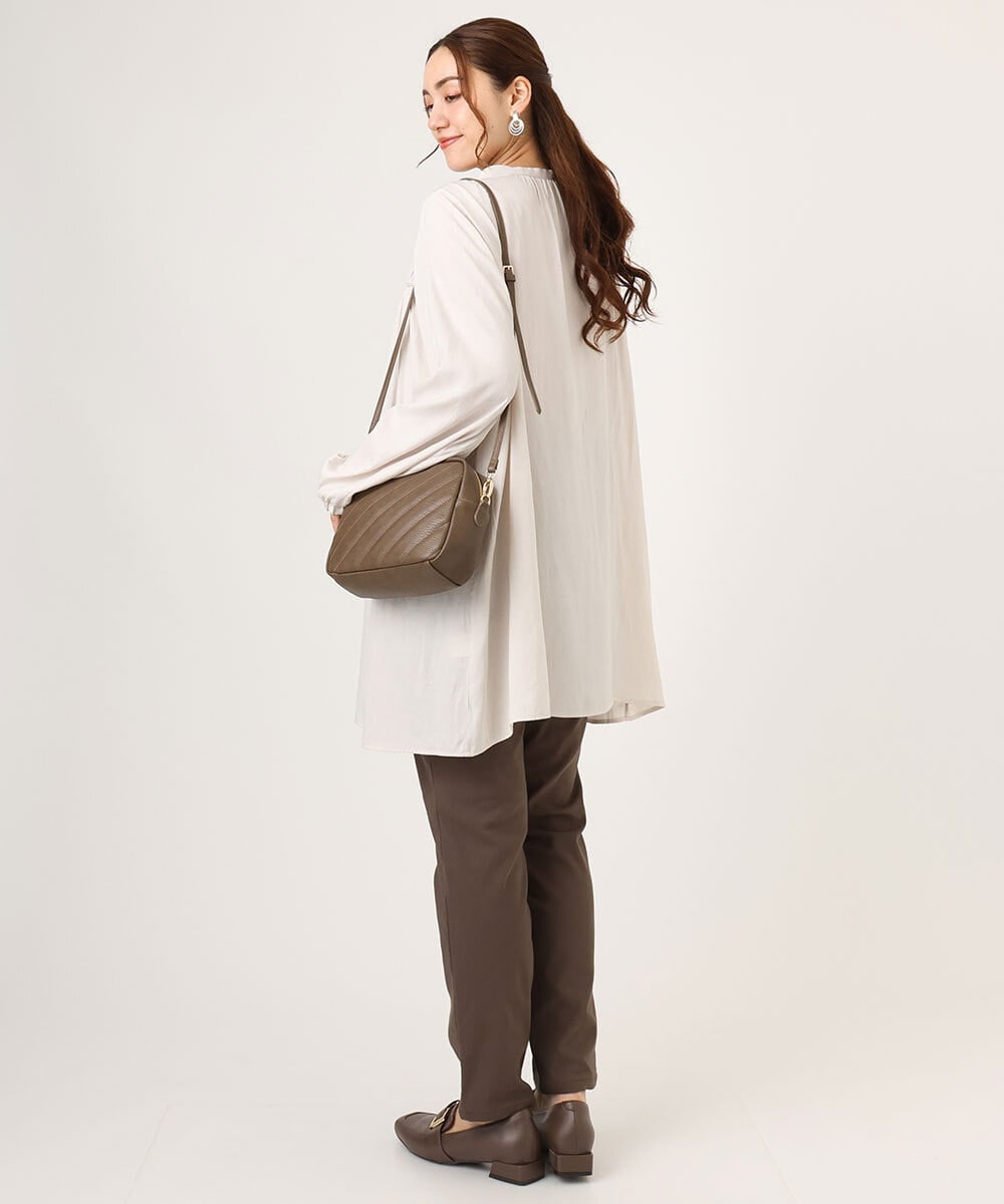 OLEKA05099 eur3(エウルキューブ) 【WEB先行販売】【大きいサイズ】サテンギャザーチュニック アイボリー(80)
