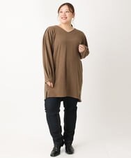 OLELS08079 eur3(エウルキューブ) 【大きいサイズ】Vネックジャージーチュニック モカ(84)