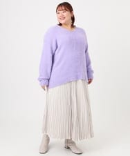 OLFBD19069 eur3(エウルキューブ) 【WEB先行販売】【大きいサイズ/a.v.v×eur3】フェザーヤーンVネックニット ラベンダー(60)