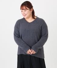 OLFBD19069 eur3(エウルキューブ) 【WEB先行販売】【大きいサイズ/a.v.v×eur3】フェザーヤーンVネックニット ダークグレー(93)