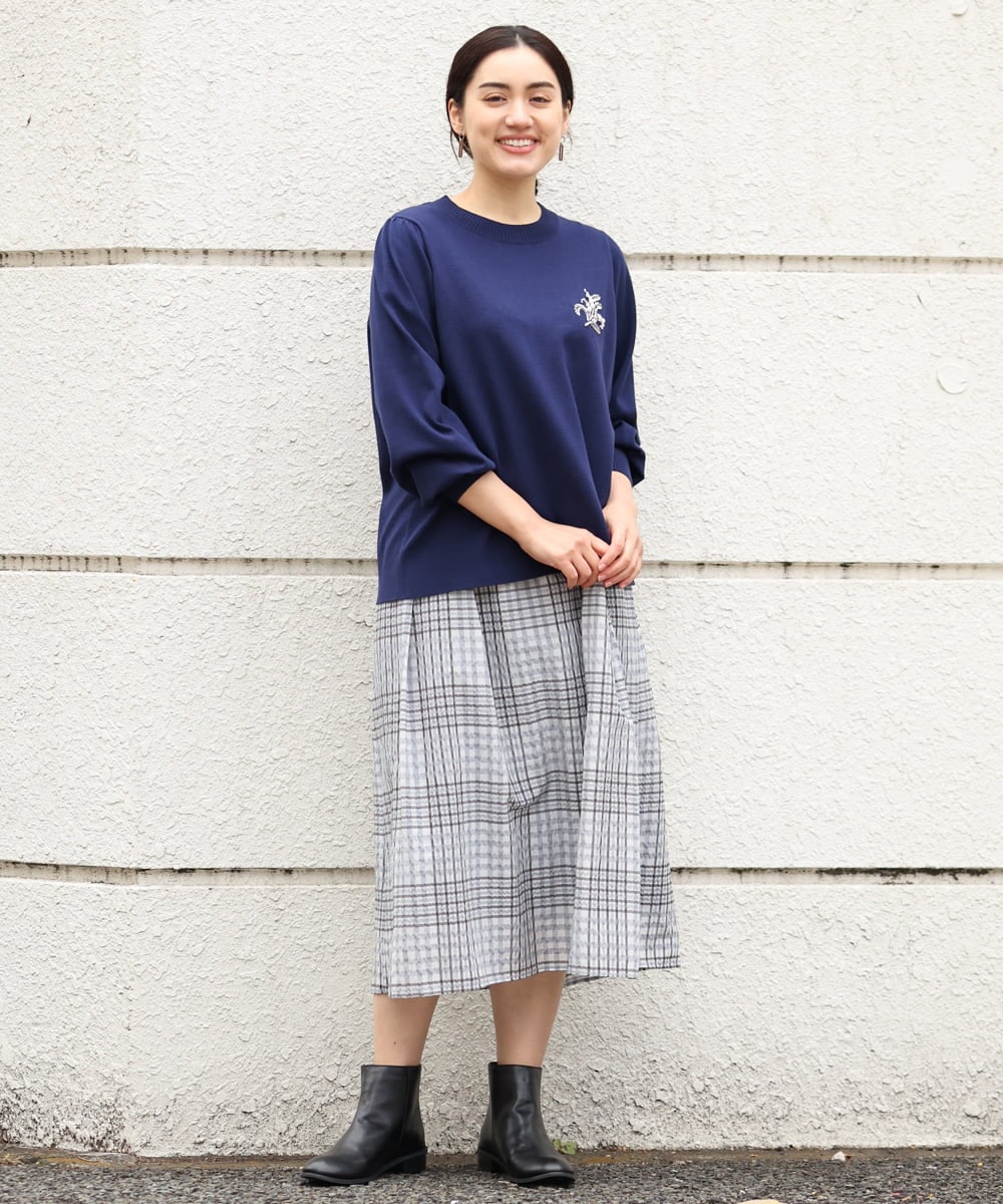 OLFCS02090 eur3(エウルキューブ) 【大きいサイズ】ブローチ風刺繍ニット ネイビー(57)