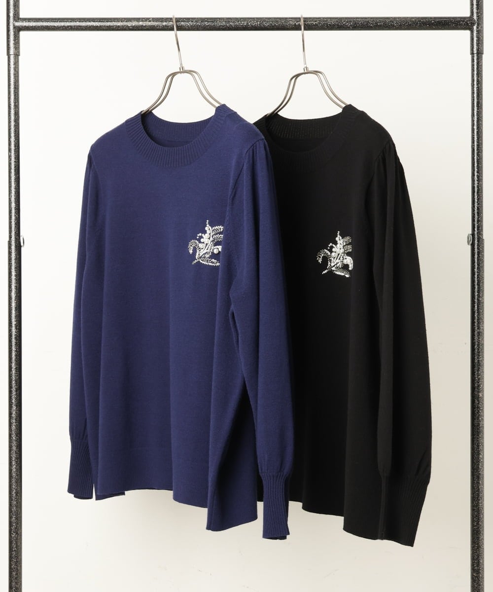 OLFCS02090 eur3(エウルキューブ) 【大きいサイズ】ブローチ風刺繍ニット ブラック(94)