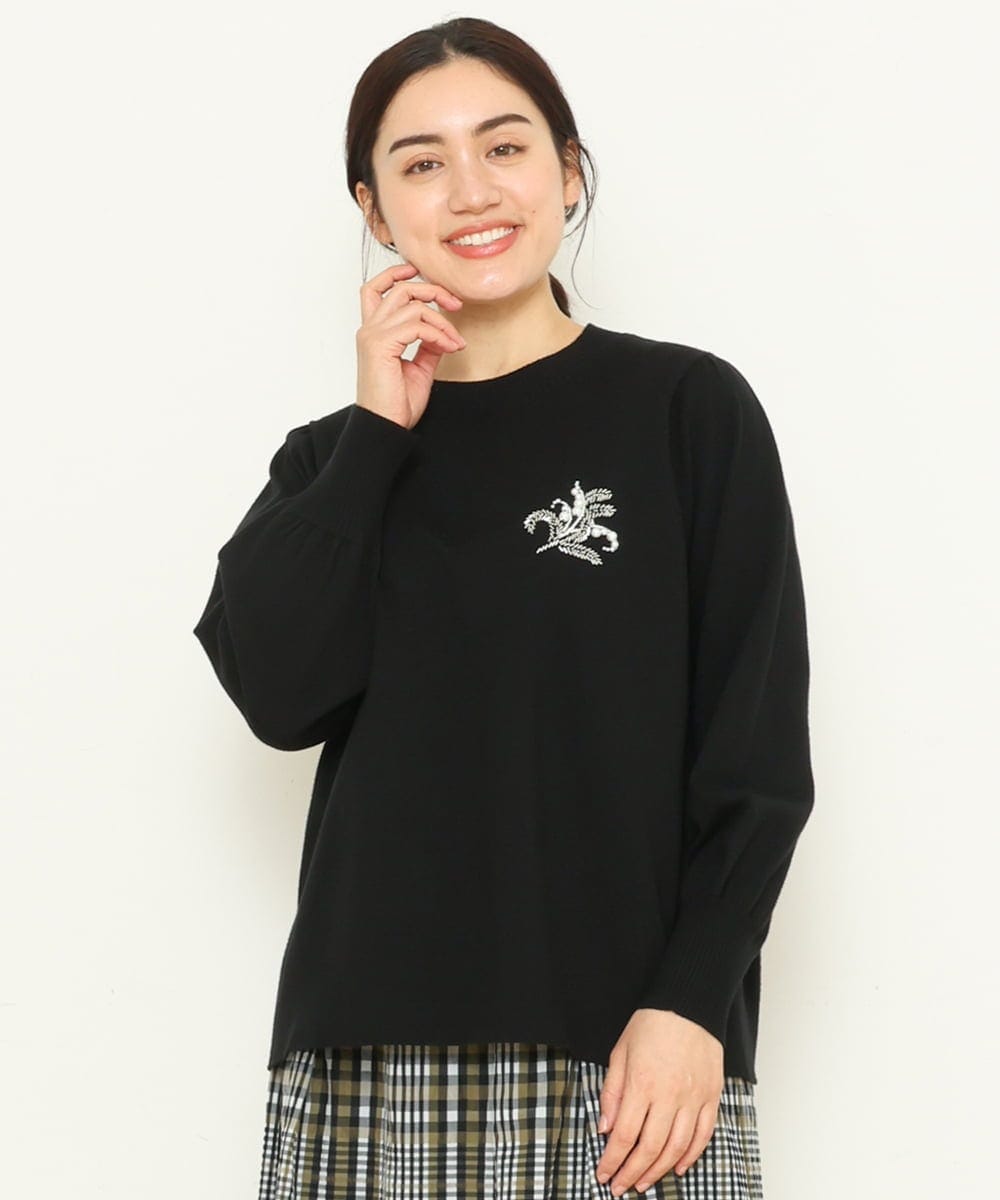 OLFCS02090 eur3(エウルキューブ) 【大きいサイズ】ブローチ風刺繍ニット ブラック(94)