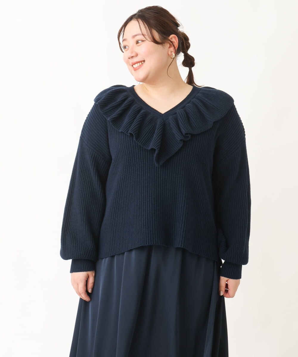 OLFCV05079 eur3(エウルキューブ) 【大きいサイズ/a.v.v×eur3】Vネックフリル襟ニット ネイビー(57)