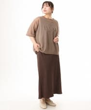OLFHD07069 eur3(エウルキューブ) 【WEB先行販売】【大きいサイズ/a.v.v×eur3】シア―ロゴプリントニット モカ