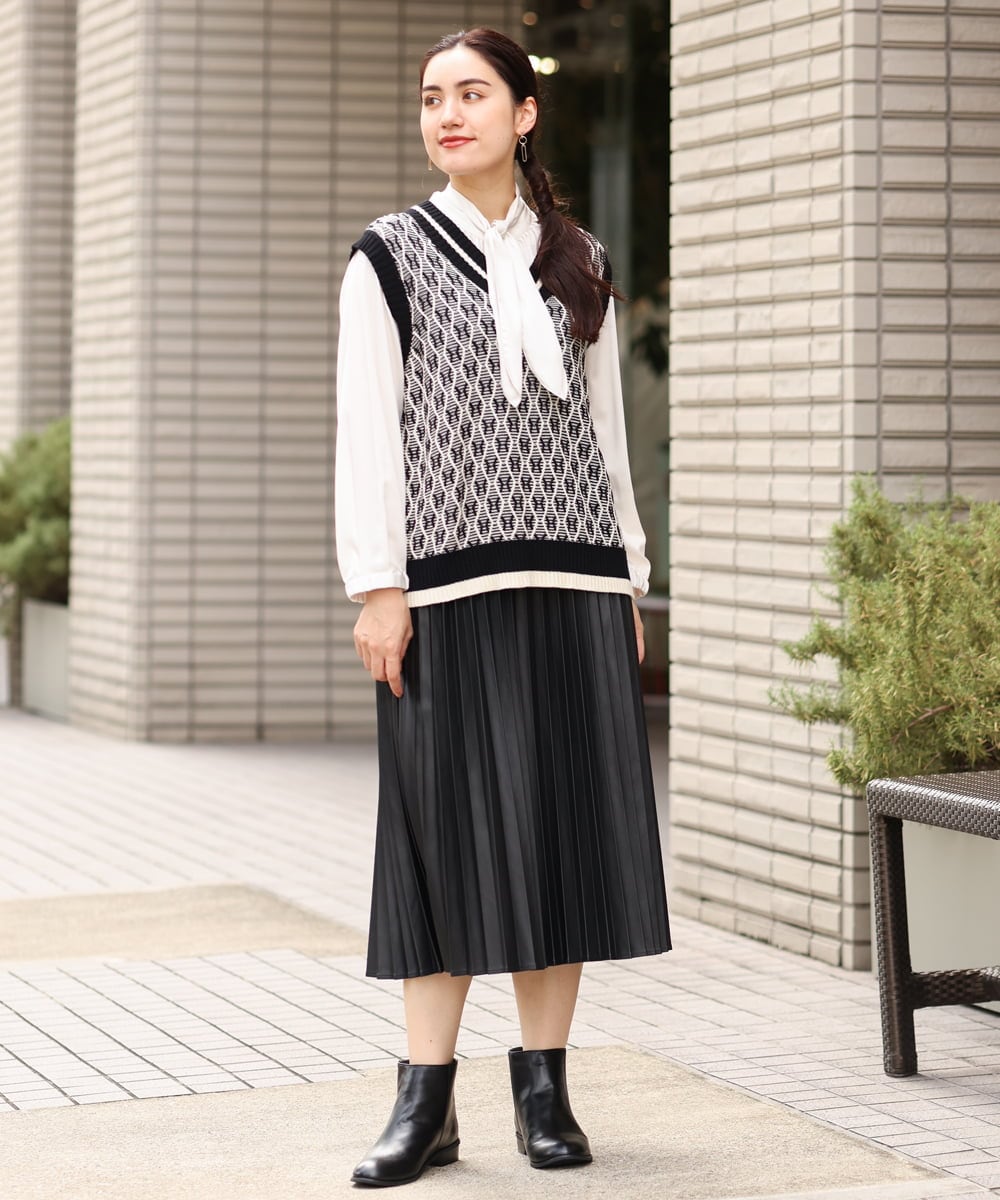 OLFLP08080 eur3(エウルキューブ) 【雑誌掲載】【大きいサイズ/11号サイズあり】バイカラーVネックベスト ブラック(94)