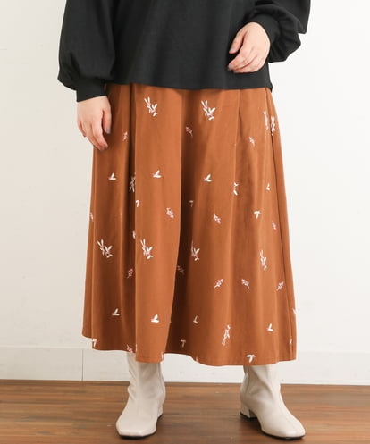 OLHAS15110  【大きいサイズ/soso×eur3】リーフ刺繍スカート