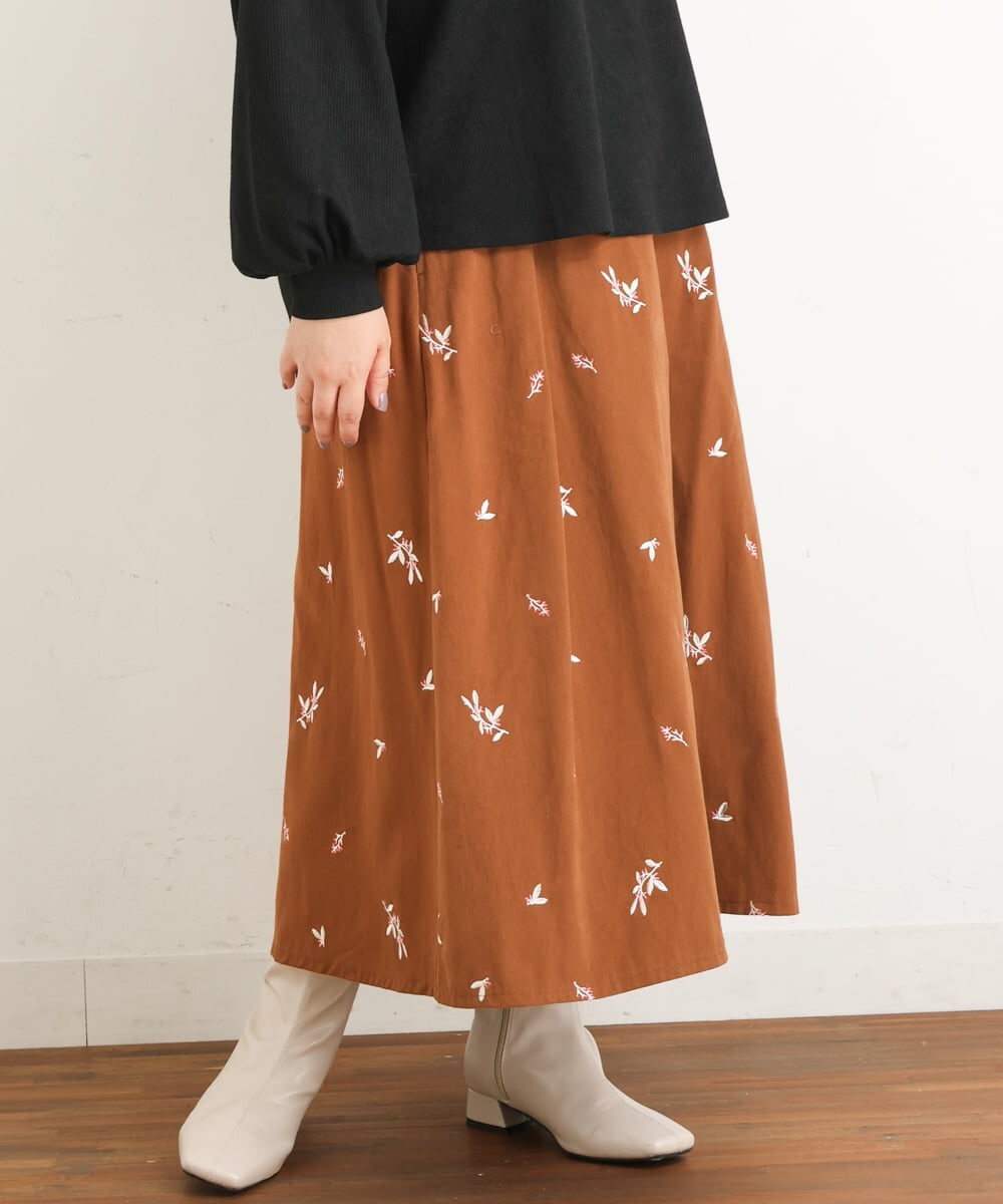 OLHAS15110 eur3(エウルキューブ) 【大きいサイズ/soso×eur3】リーフ刺繍スカート モカ(84)