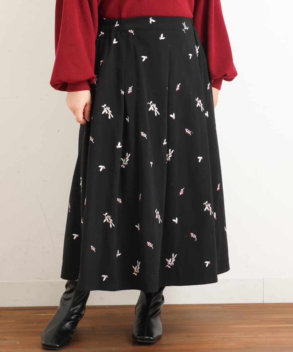 OLHAS15110 eur3(エウルキューブ) 【大きいサイズ/soso×eur3】リーフ刺繍スカート ブラック(94)