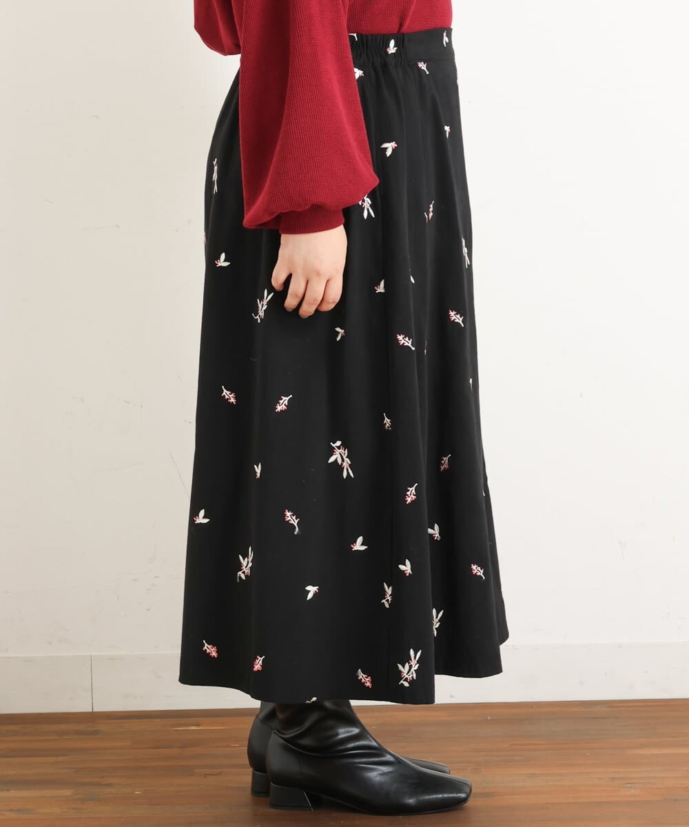 OLHAS15110 eur3(エウルキューブ) 【大きいサイズ/soso×eur3】リーフ刺繍スカート ブラック(94)