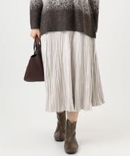 OLHBD10089 eur3(エウルキューブ) 【WEB先行販売】【大きいサイズ/a.v.v×eur3】フェイクスエードプリーツスカート アイボリー(80)