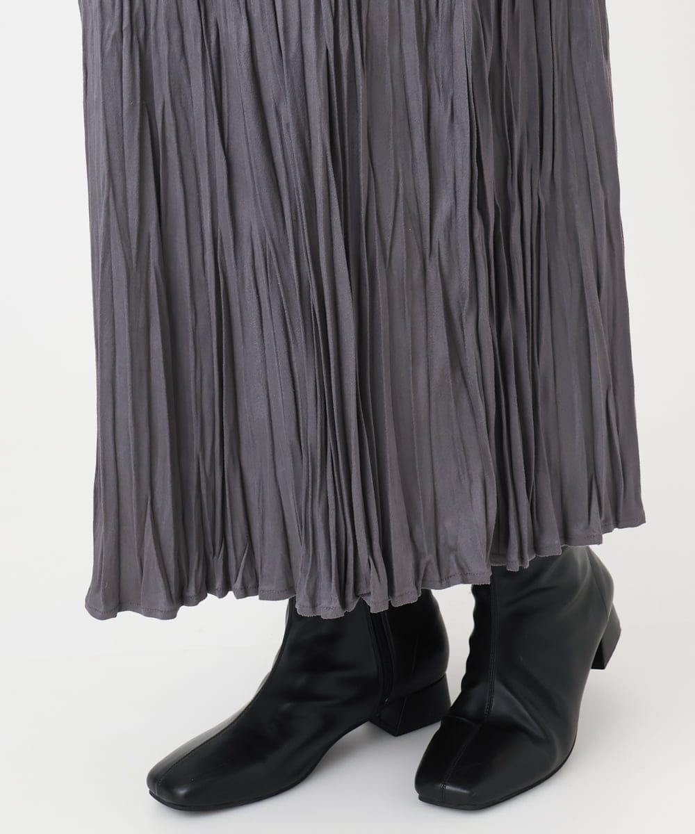 OLHBD10089 eur3(エウルキューブ) 【WEB先行販売】【大きいサイズ/a.v.v×eur3】フェイクスエードプリーツスカート ダークグレー(93)