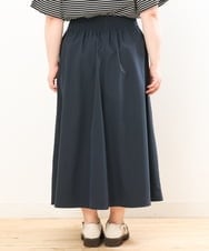 OLHGS16090 eur3(エウルキューブ) 【大きいサイズ/a.v.v×eur3】撥水タックフレアスカート ネイビー(57)