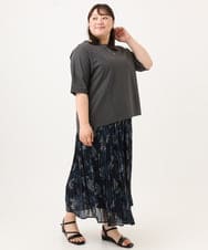 OLHID11089 eur3(エウルキューブ) 【WEB先行販売】【大きいサイズ/a.v.v×eur3/洗える】フラワープリントランダムプリーツスカート ネイビー