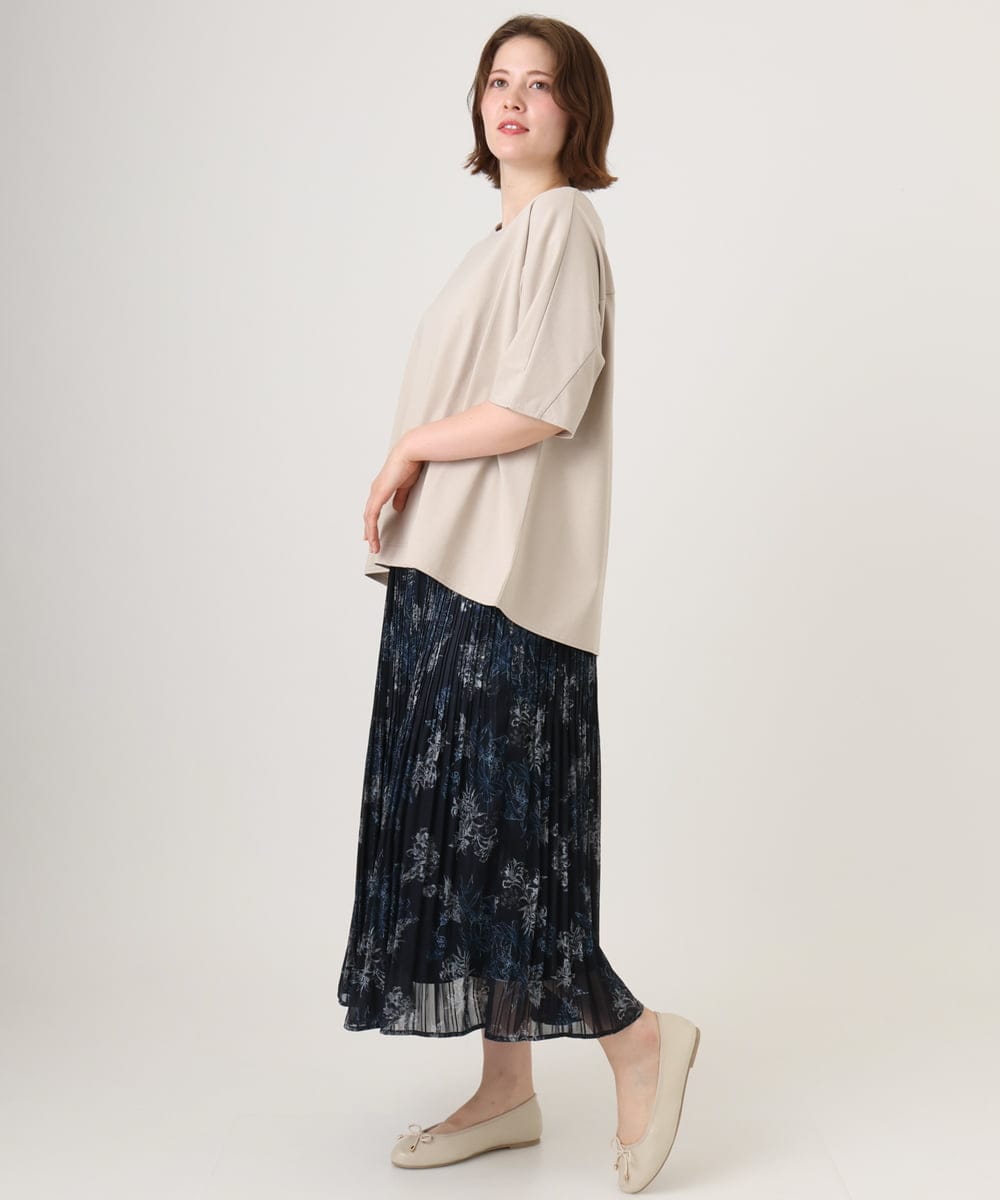OLHID11089 eur3(エウルキューブ) 【WEB先行販売】【大きいサイズ/a.v.v×eur3/洗える】フラワープリントランダムプリーツスカート ネイビー