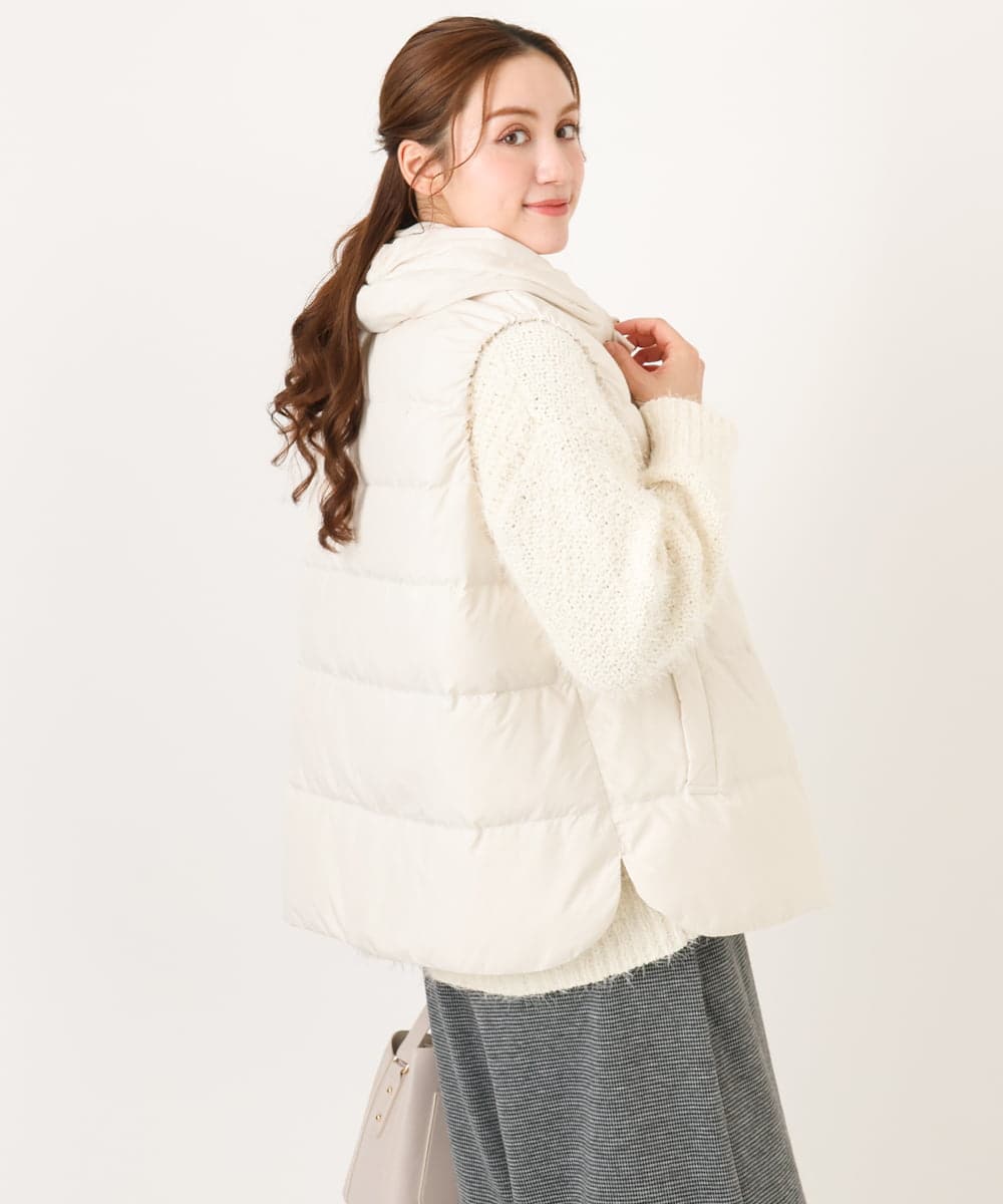 OLJKA02239 eur3(エウルキューブ) 【大きいサイズ】フーディー風ダウンベスト アイボリー(80)