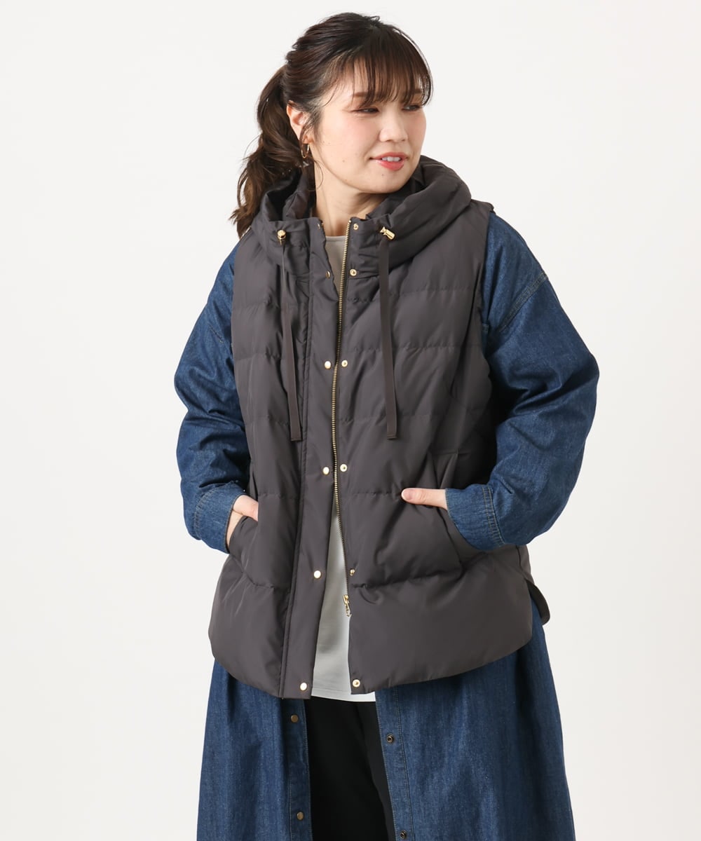 OLJKA02239 eur3(エウルキューブ) 【WEB先行販売】【大きいサイズ】フーディー風ダウンベスト ダークグレー(93)