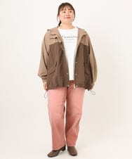 OLJKD07189 eur3(エウルキューブ) 【WEB先行販売】【大きいサイズ】バイカラーマウンテンパーカー モカ