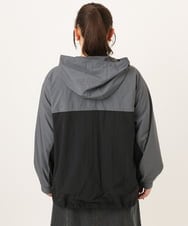 OLJKD07189 eur3(エウルキューブ) 【WEB先行販売】【大きいサイズ】バイカラーマウンテンパーカー ブラック