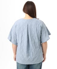 OLKGD37069 eur3(エウルキューブ) 【WEB先行販売】【大きいサイズ】アイレットレースフレアスリーブトップス ライトブルー