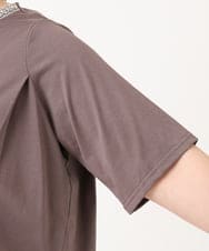 OLKIV44079 eur3(エウルキューブ) 【大きいサイズ】ビジューネックTシャツ ダークグレー(93)