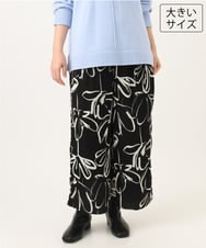 OLLAG23099 eur3(エウルキューブ) 【WEB先行販売】【大きいサイズ】フラワープリントパンツ ブラック