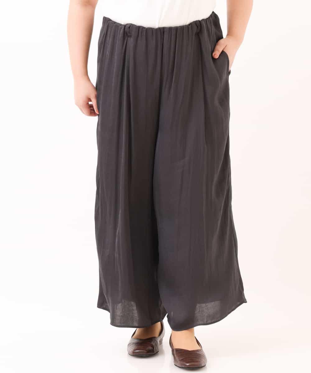 OLLDM03080 eur3(エウルキューブ) 【大きいサイズ】ストンと落ちるサテンワイドパンツ ダークグレー