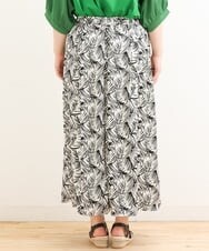 OLLFS19110 eur3(エウルキューブ) 【大きいサイズ】リーフプリントワイドパンツ ブラック(94)