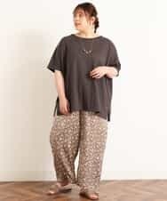 OLLGM24090 eur3(エウルキューブ) 【大きいサイズ】サテン小花プリントワイドパンツ モカ(84)