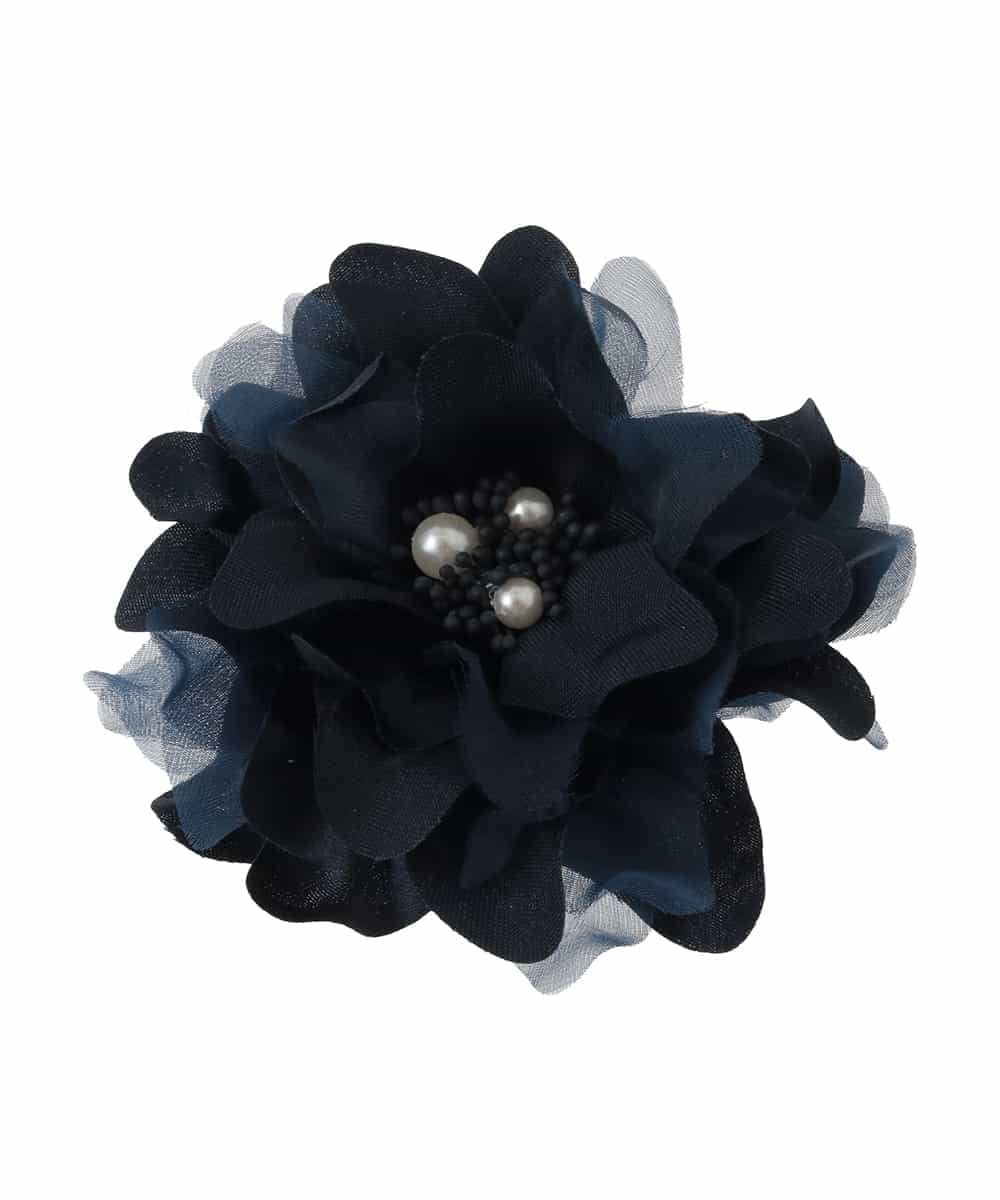 OZ2BD45054 eur3(エウルキューブ) 2連パールネックレス×フラワーコサージュ ネイビー