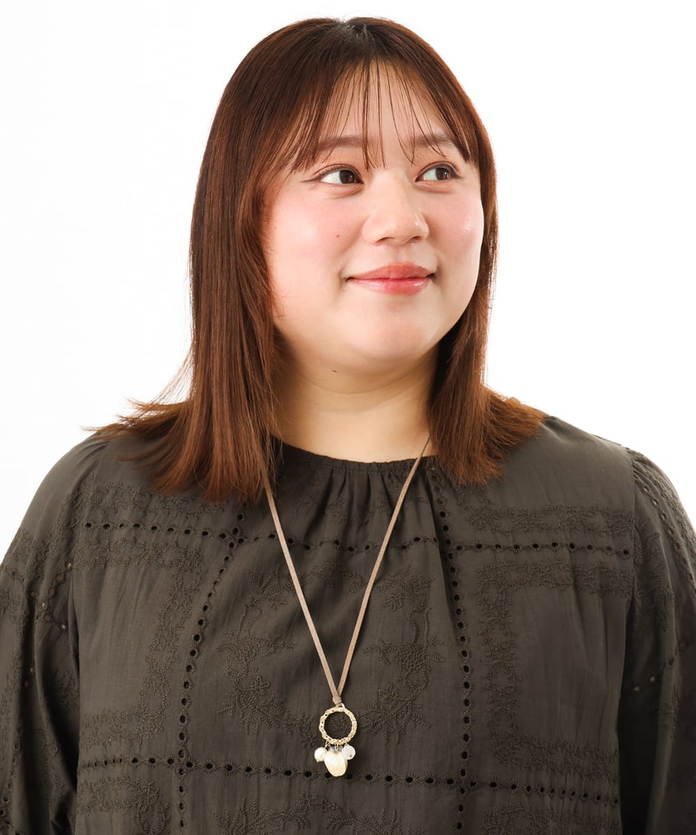 OZ2FD13039 eur3(エウルキューブ) シェルビーズモチーフネックレス ゴールド