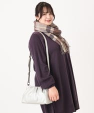 OZ5AA25099 eur3(エウルキューブ) レザータックコンパクトショルダーバッグ シルバー