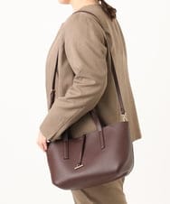 OZ5AD28089 eur3(エウルキューブ) 【2WAY】フェイクレザースクエアデザインバッグ ブラウン