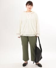 OZ5ED05044 eur3(エウルキューブ) Vカットフェイクレザーショルダーバッグ ブラック