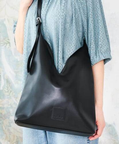 OZ5ED05044 eur3 Vカットフェイクレザーショルダーバッグ