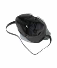 OZ5ED05044 eur3(エウルキューブ) Vカットフェイクレザーショルダーバッグ グレー