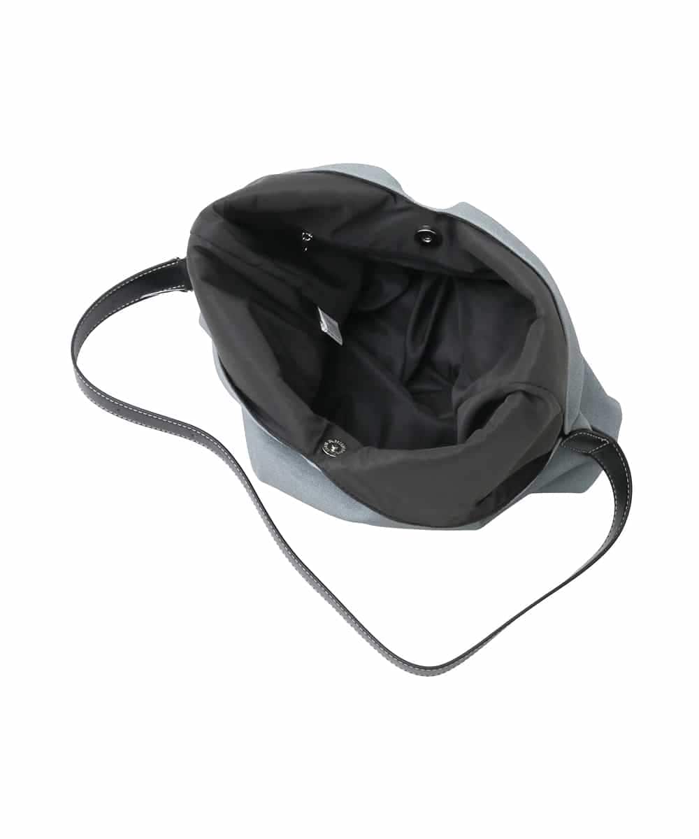 OZ5ED05044 eur3(エウルキューブ) Vカットフェイクレザーショルダーバッグ グレー