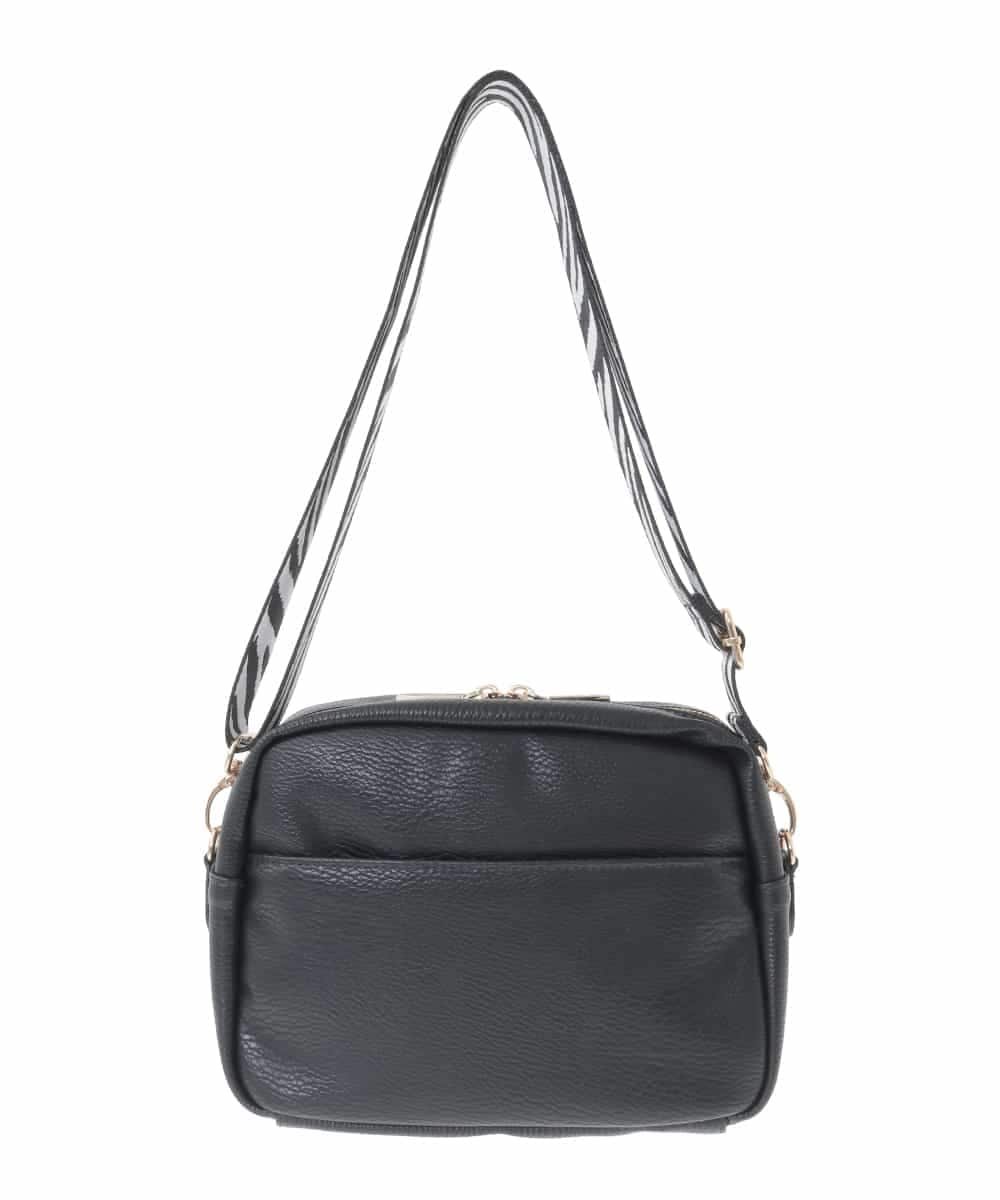 OZ5KA21089 eur3(エウルキューブ) ステッチスクエアショルダーバッグ ブラック(94)