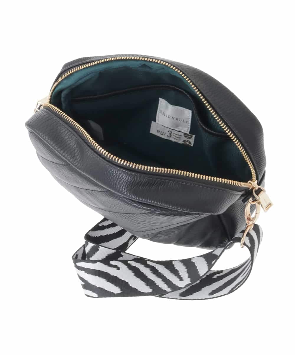 OZ5KA21089 eur3(エウルキューブ) ステッチスクエアショルダーバッグ ブラック(94)