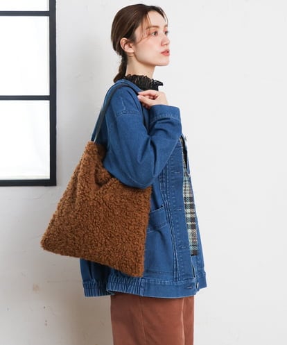 OZ5KD21069 eur3 ボアスクエアトートバック